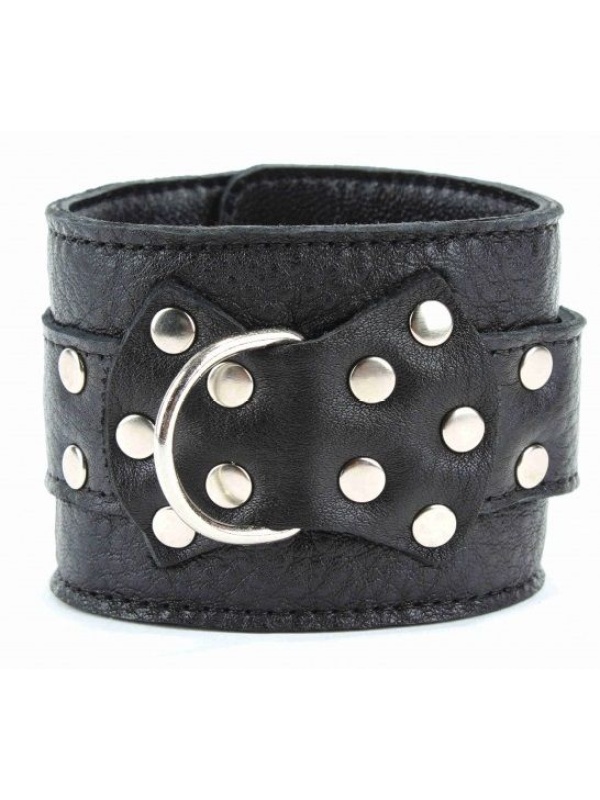 Чёрные наручники из кожи с пряжкой