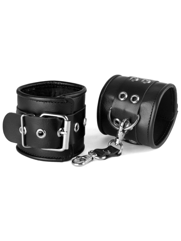 Черные кожаные наручники с ремешком с двумя карабинами на концах