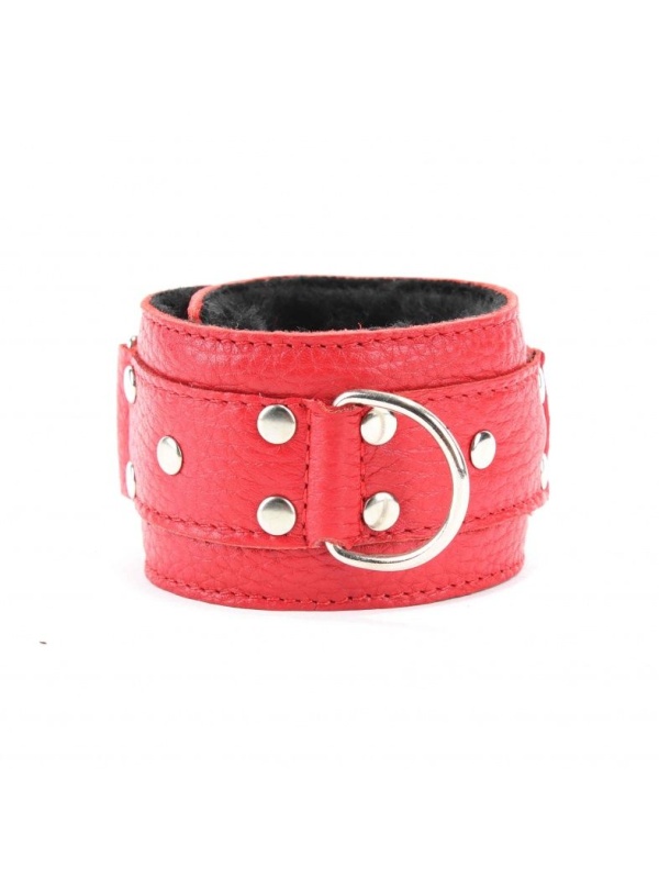 Красные кожаные наручники с меховым подкладом