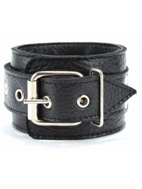 Черные кожаные наручники с пряжкой