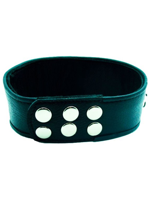 Чёрный кожаный ошейник с полукольцами и клёпками