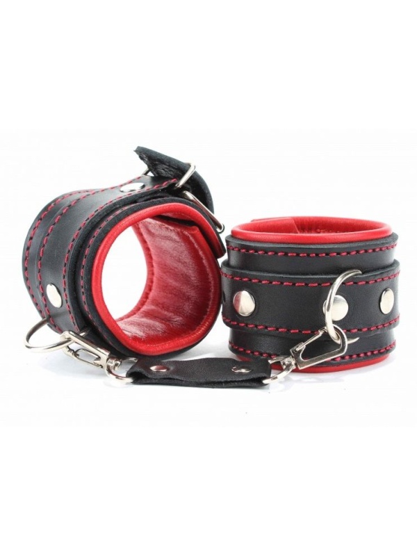 Черные наручники с красным подкладом