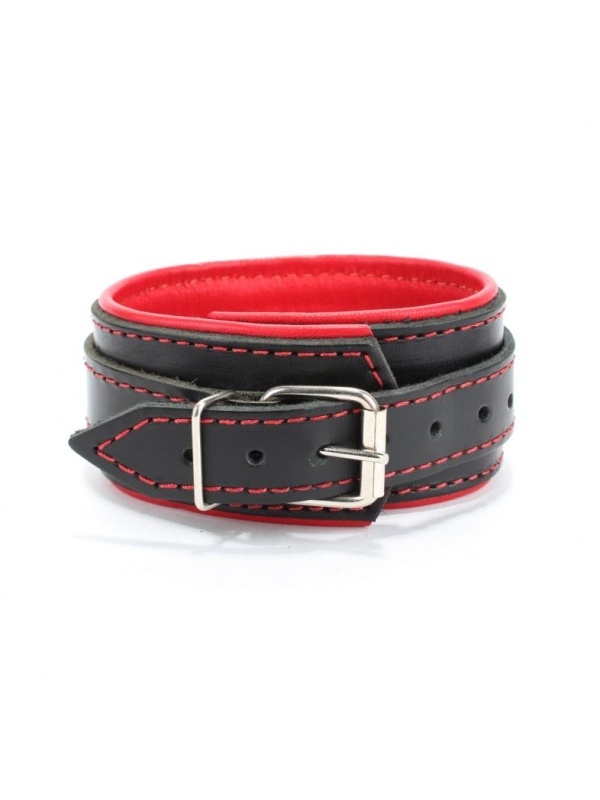 Черный ошейник с красным подкладом