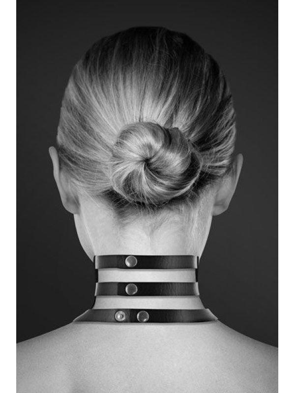 Чёрный тройной чокер с большим кольцом