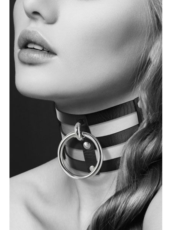 Чёрный тройной чокер с большим кольцом