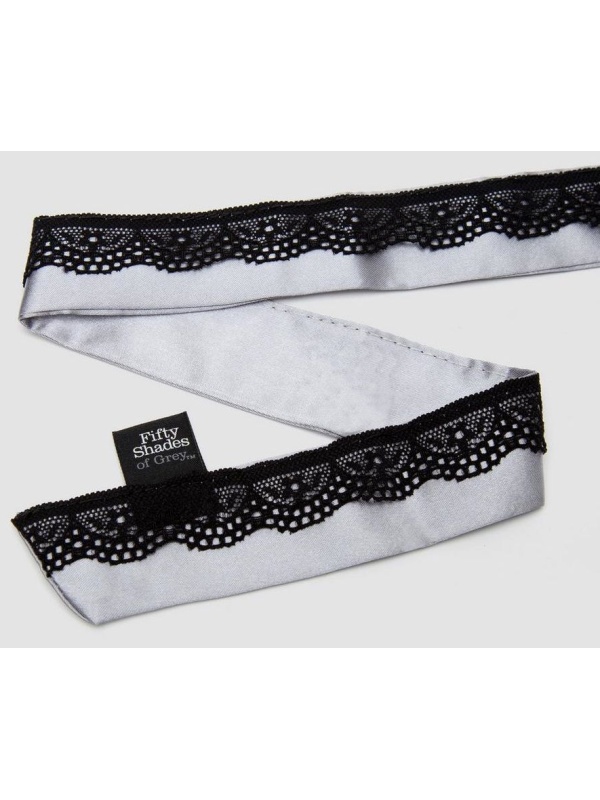 Атласный ошейник с зажимами для сосков Play Nice