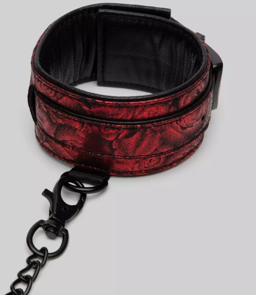 Красно-черные оковы Reversible Faux Leather Ankle Cuffs