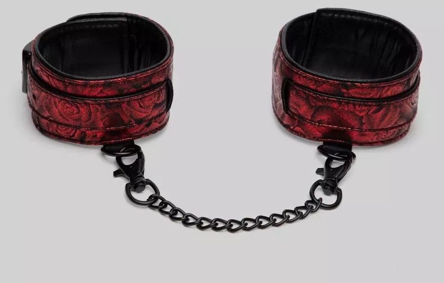 Красно-черные оковы Reversible Faux Leather Ankle Cuffs