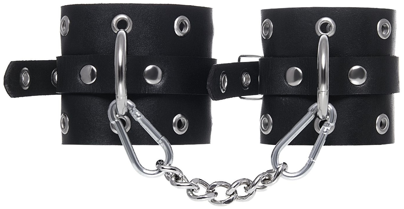 Черные кожаные однослойные наручники с люверсами