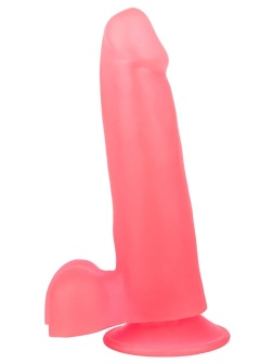 Нежно-розовый фаллоимитатор с мошонкой на присоске - 16,5 см.