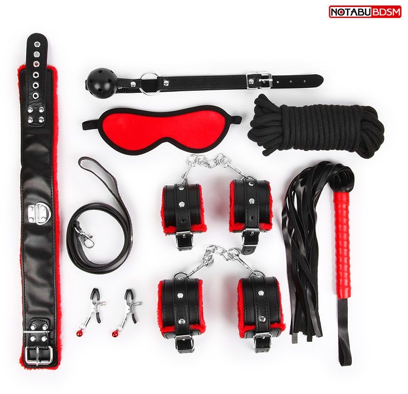 Стильный черно-красный набор БДСМ: маска, кляп, зажимы, плётка, ошейник, наручники, оковы, верёвка