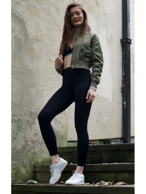 Плотные шелковистые легинсы