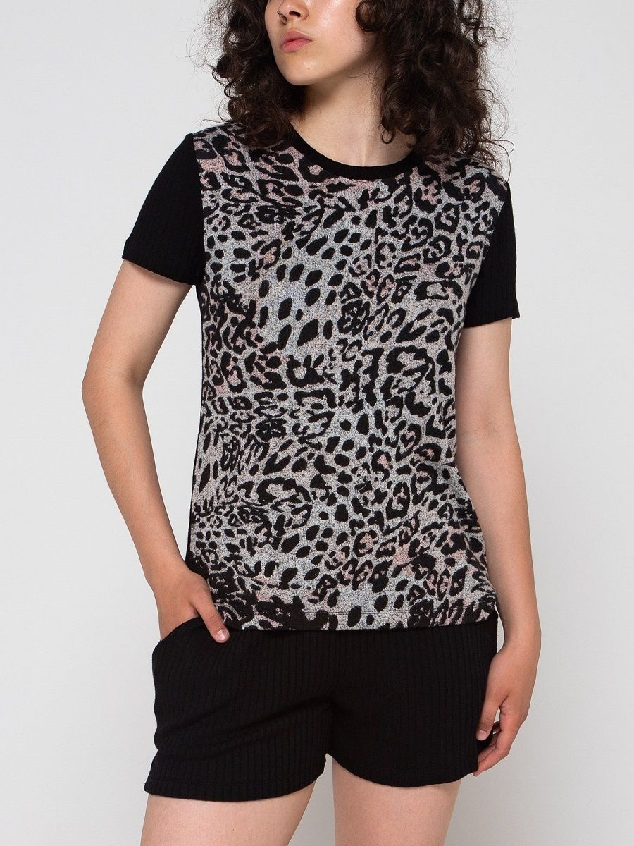 Женская пижама с анималистическим принтом