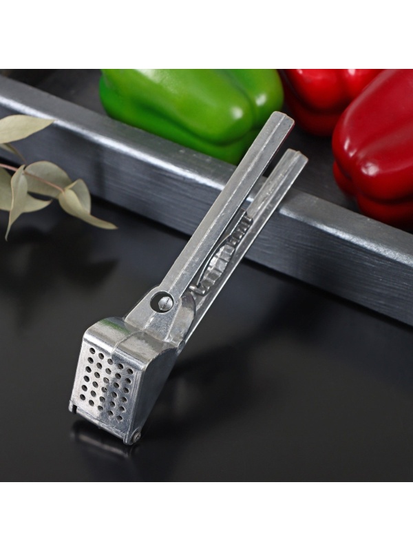 Алюминиевый пресс для чеснока