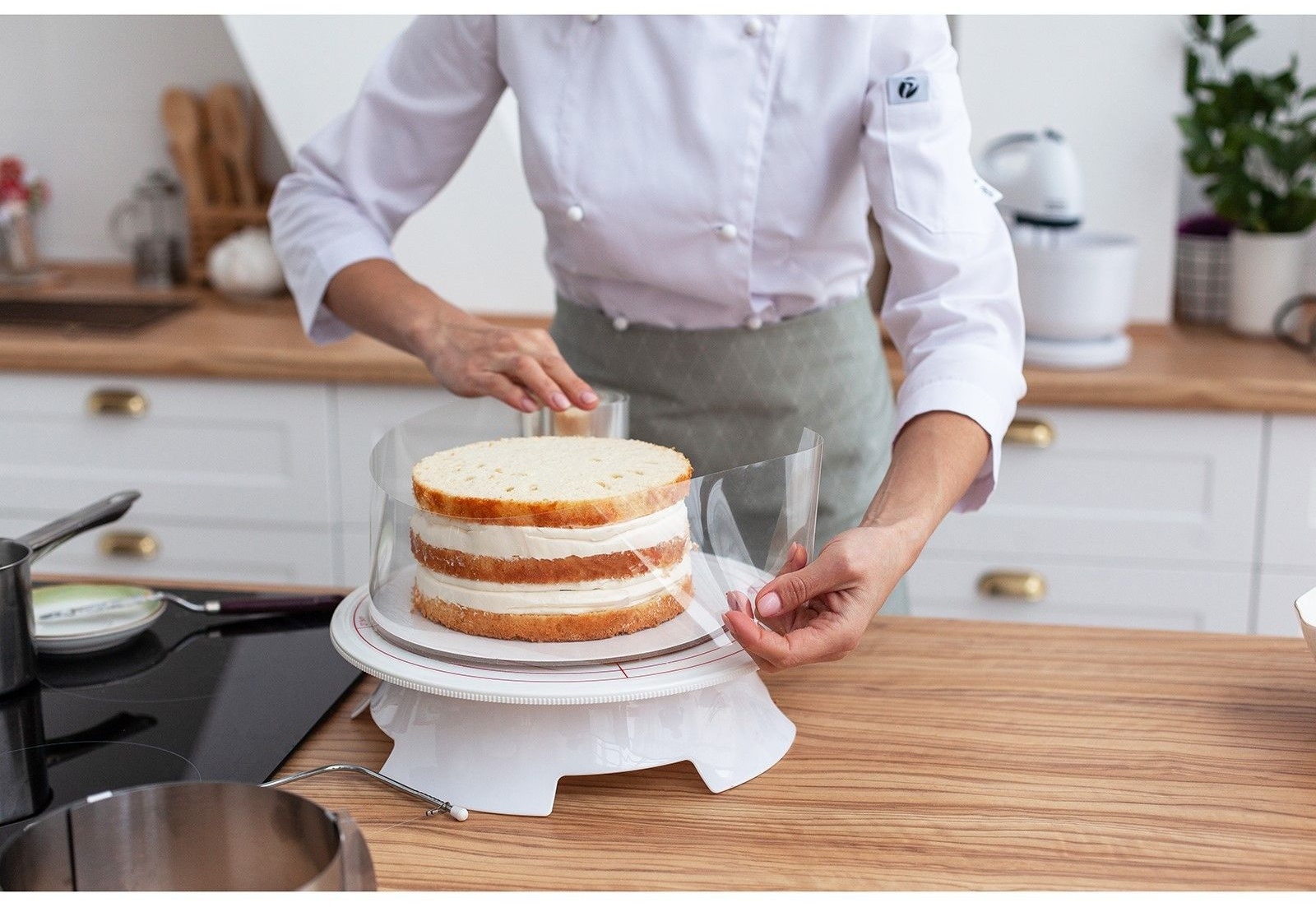 Лента ацетатная для обтяжки тортов Доляна, 40 мкр × 100 мм × 15 м, цвет прозрачный