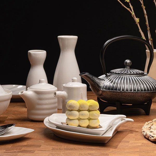 Белый фарфоровый соусник-бутылка «Кунстверк» (объем 150 мл.)