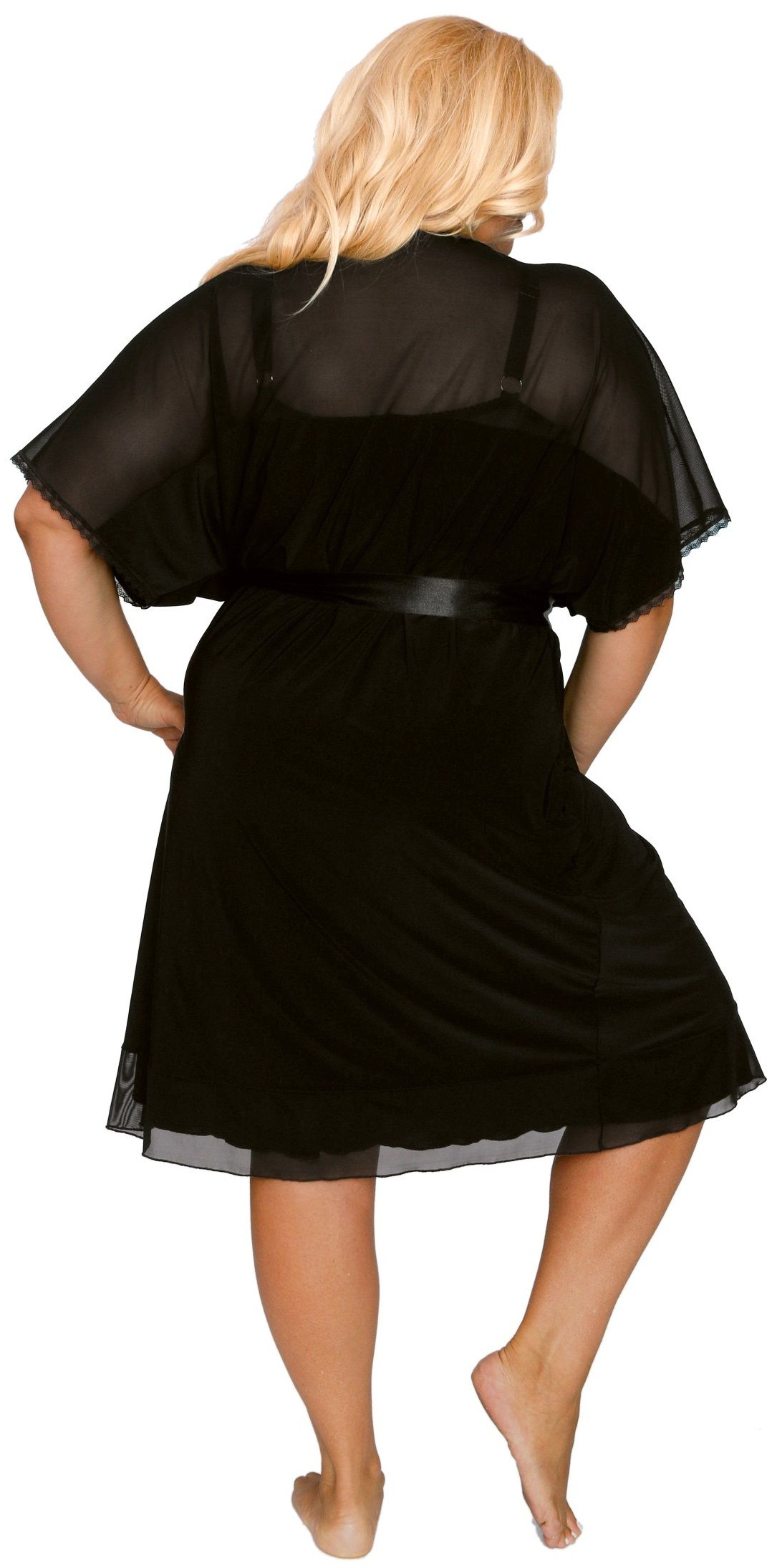 Пеньюар с короткими рукавами и атласным поясом