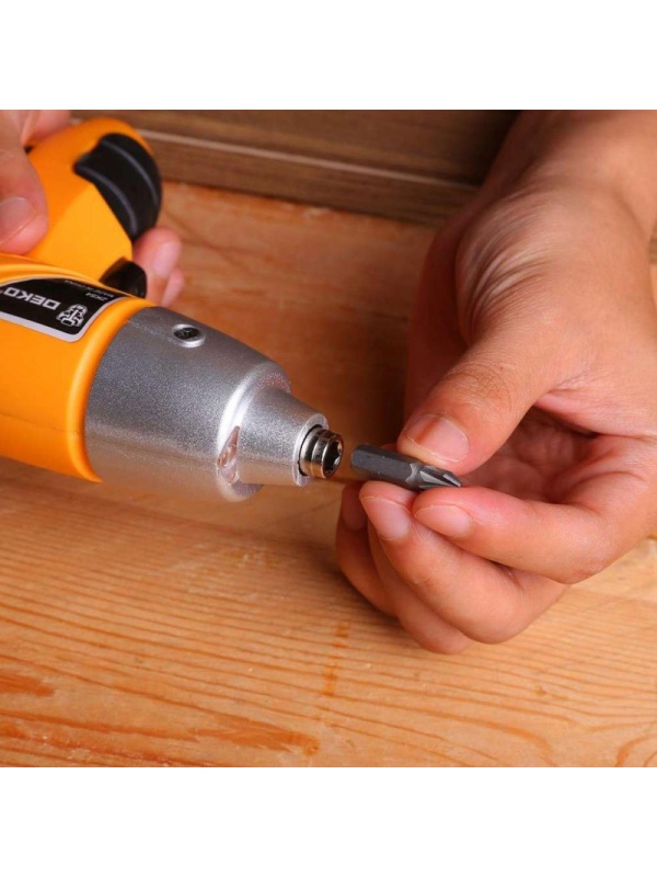 Отвертка аккумуляторная DEKO ZKS4, 4В, с набором оснастки 10 шт (063-4113)