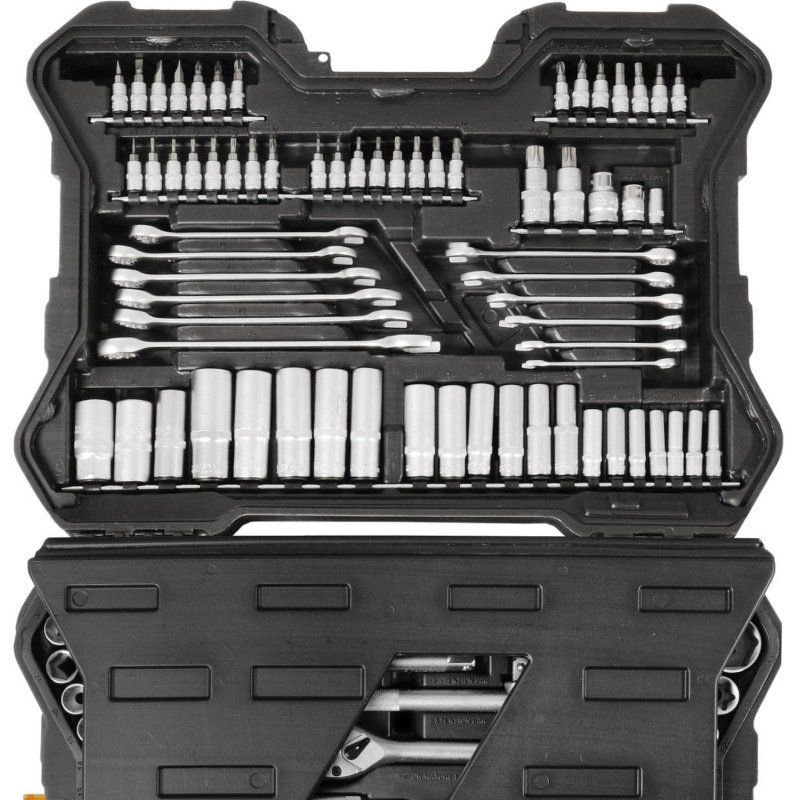 Набор инструмента ручного BORT BTK-215 (93418446)