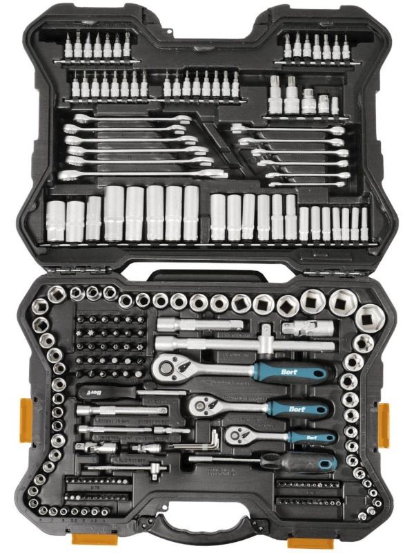 Набор инструмента ручного BORT BTK-215 (93418446)