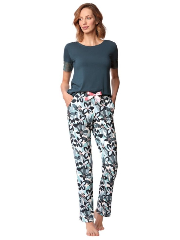Пижама Zoya с принтом на брючках