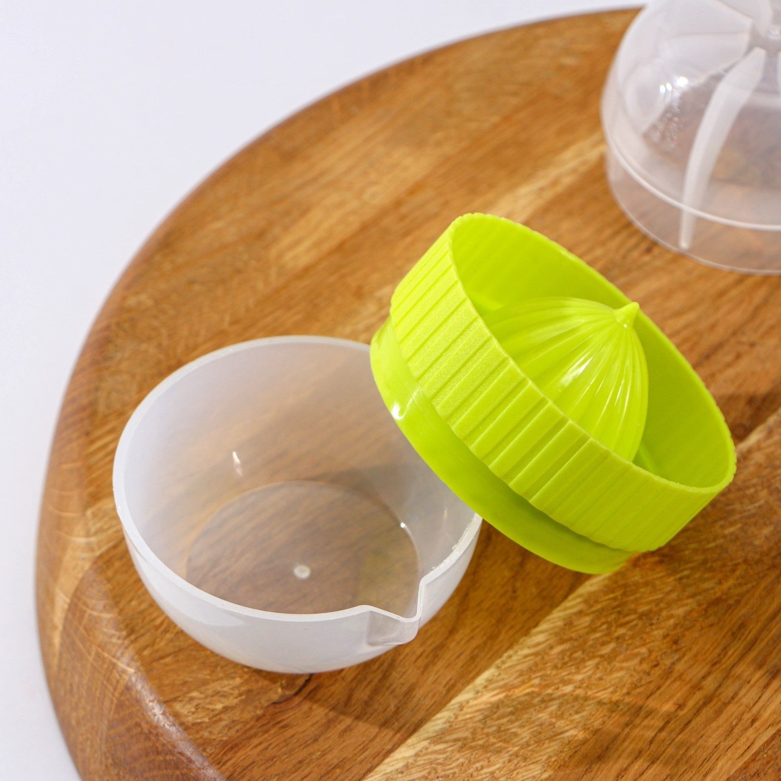 Ручная соковыжималка для цитрусовых с лотком и крышкой