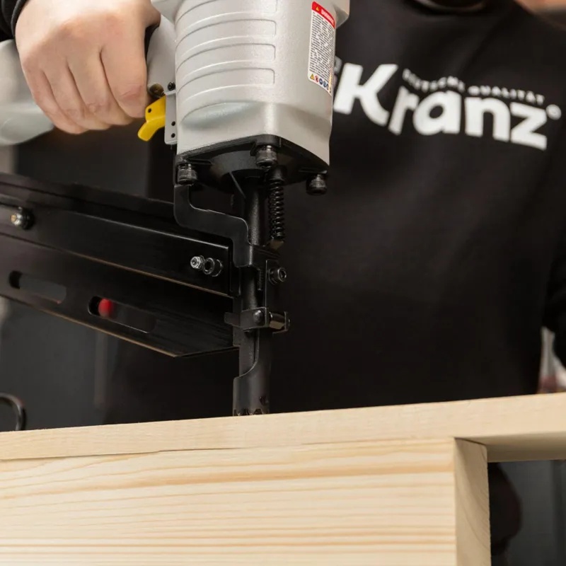 Пистолет пневматический гвоздезабивной (нейлер) N90/D21 (KR-16-1620)