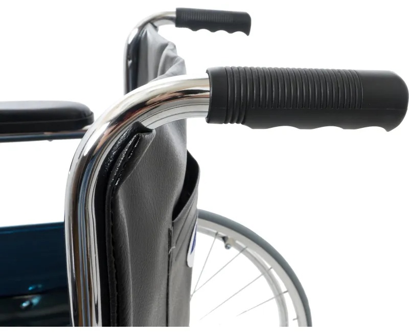 Кресло-коляска , литые колеса, до 110кг, ш.с.46см, Barry A1