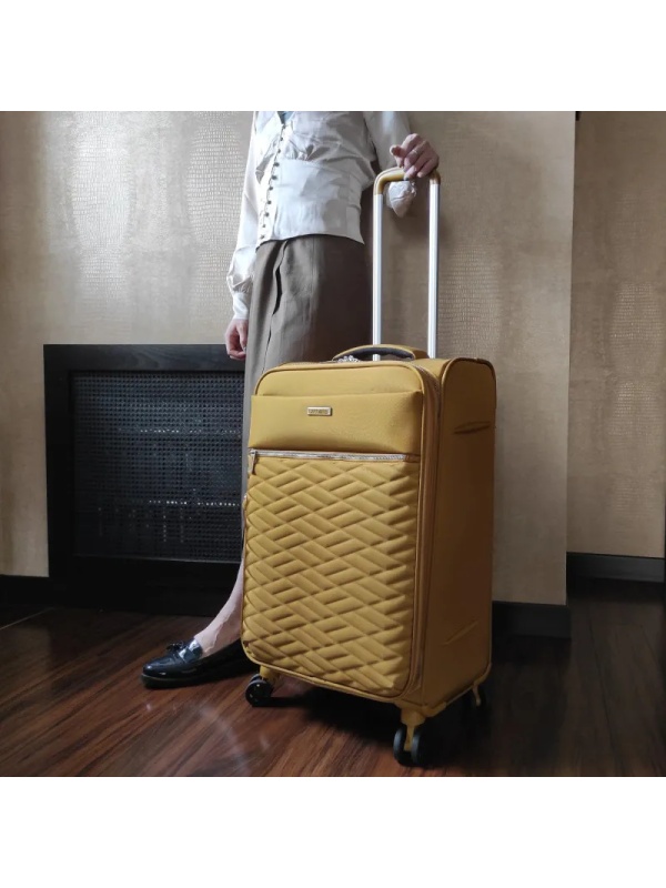 Чемодан Р2007 (3-ой) Yellow желтый (24) тканевый облегченный средний