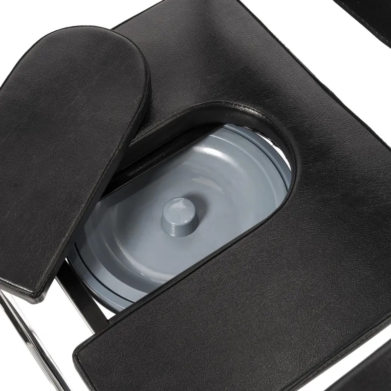 Кресло-каталка , с сан. Осн., литые колеса, ш.с.44см., Barry W2