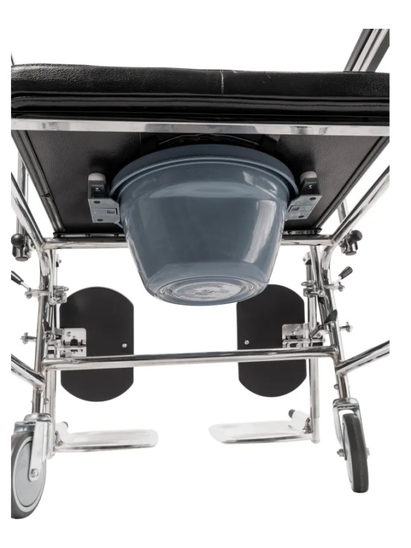 Кресло-каталка , с сан. Осн., литые колеса, ш.с.44см., Barry W2