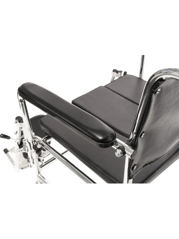 Кресло-каталка , с сан. Осн., литые колеса, ш.с.44см., Barry W2