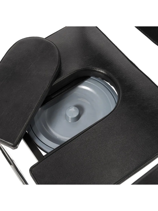 Кресло-каталка , с сан. Осн., литые колеса, ш.с.44см., Barry W2