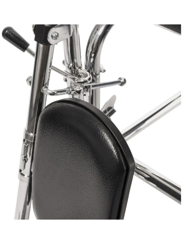 Кресло-каталка , с сан. Осн., литые колеса, ш.с.44см., Barry W2