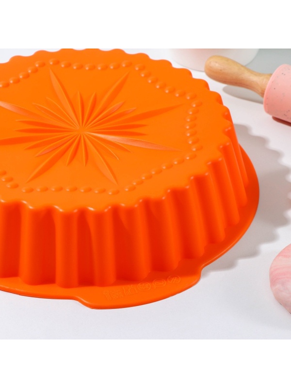 Форма для выпечки Доляна «Рифлёный круг. Звезда», силикон, 29×28 см, с ручками, цвет МИКС
