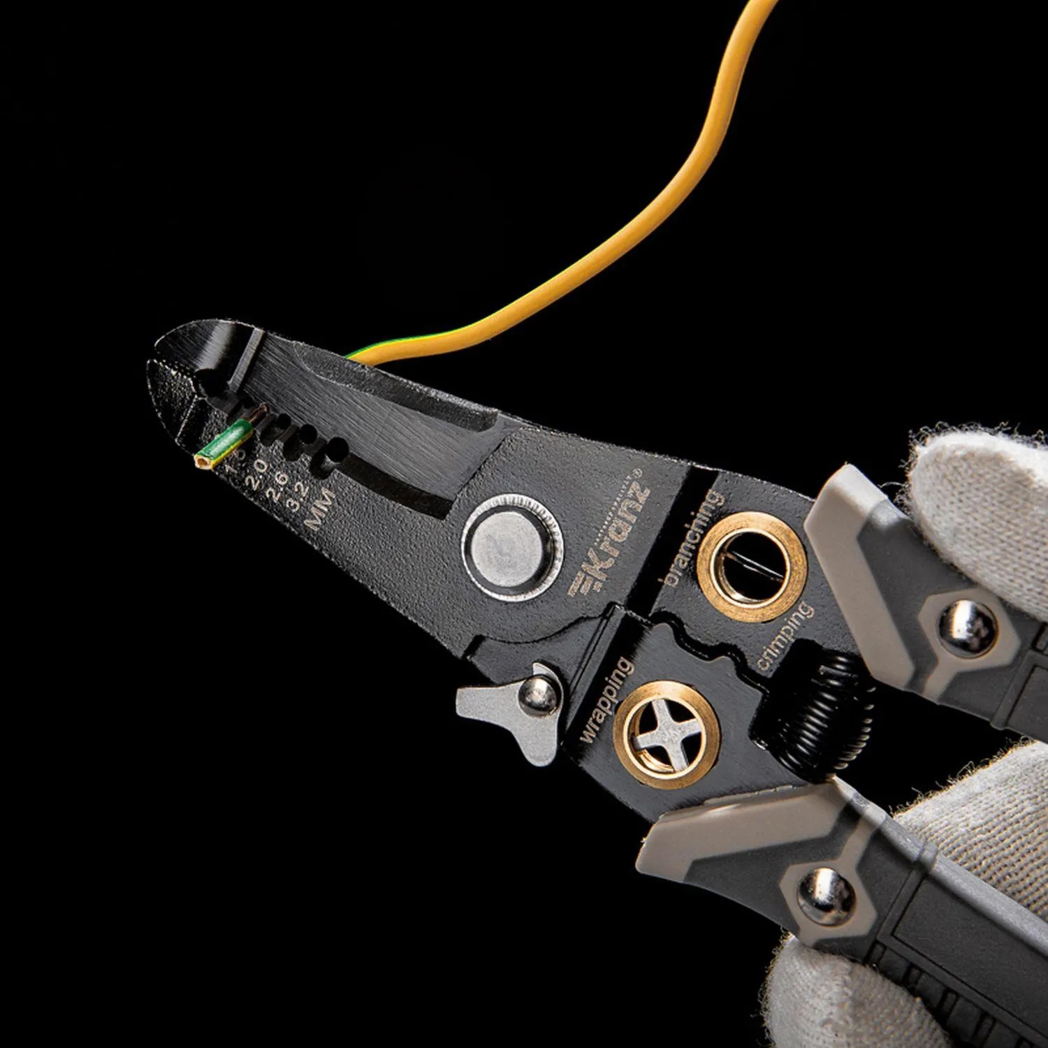 Инструмент многофункц. для зачистки проводов 7в1 KRANZ KR-12-4024-5